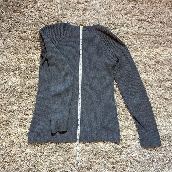 Calvin Klein Round Neck Sweater S - Picture 3 of 3